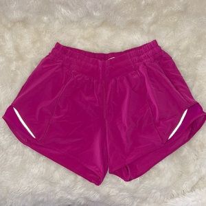 Lululemon ‘Hotty Hot Short Short II’ 4” *tall